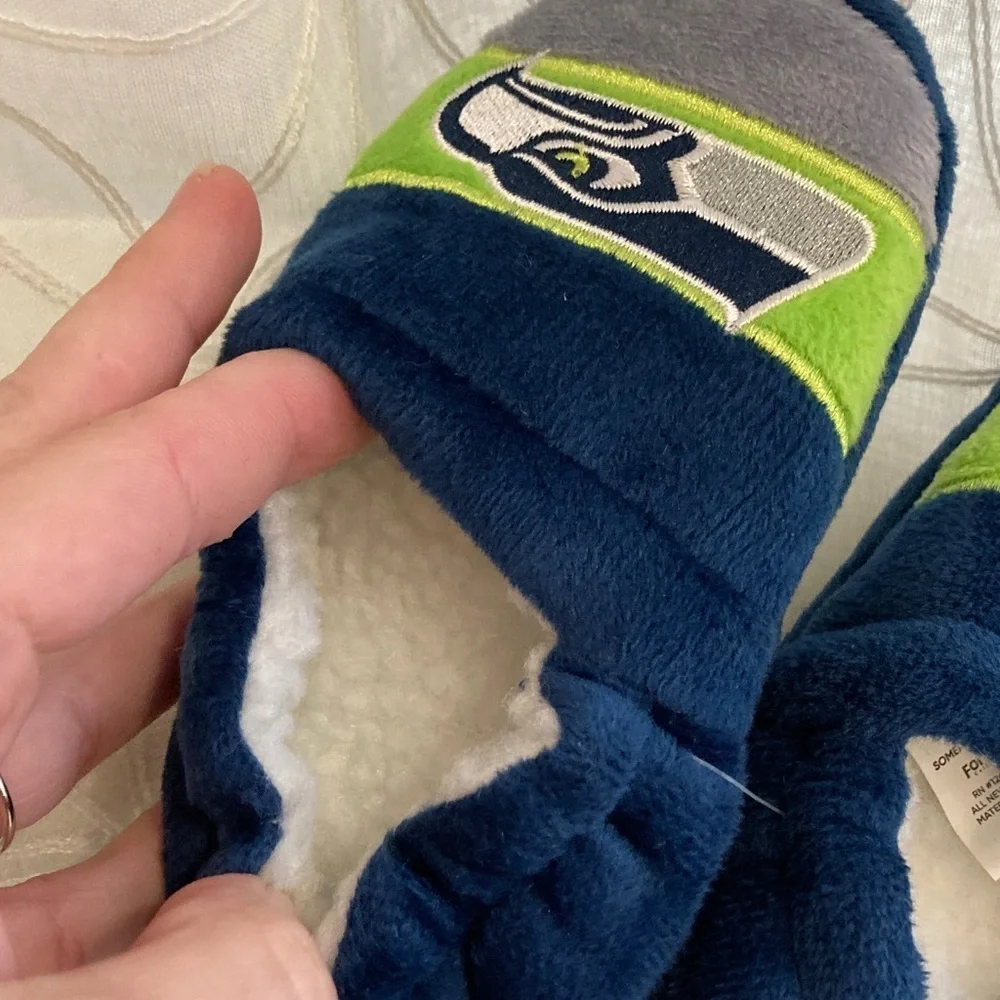NWT Toddler Seattle Seahawks Slippers